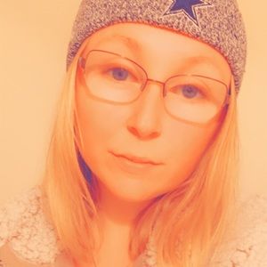 Meet your Posher, Hailey